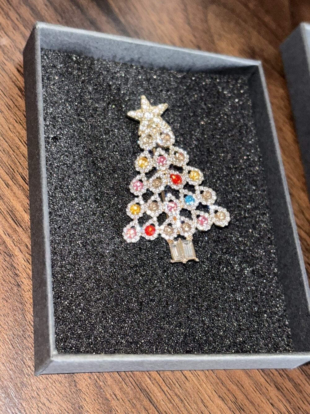New rhinestone Christmas tree brooch pin In Gift Box